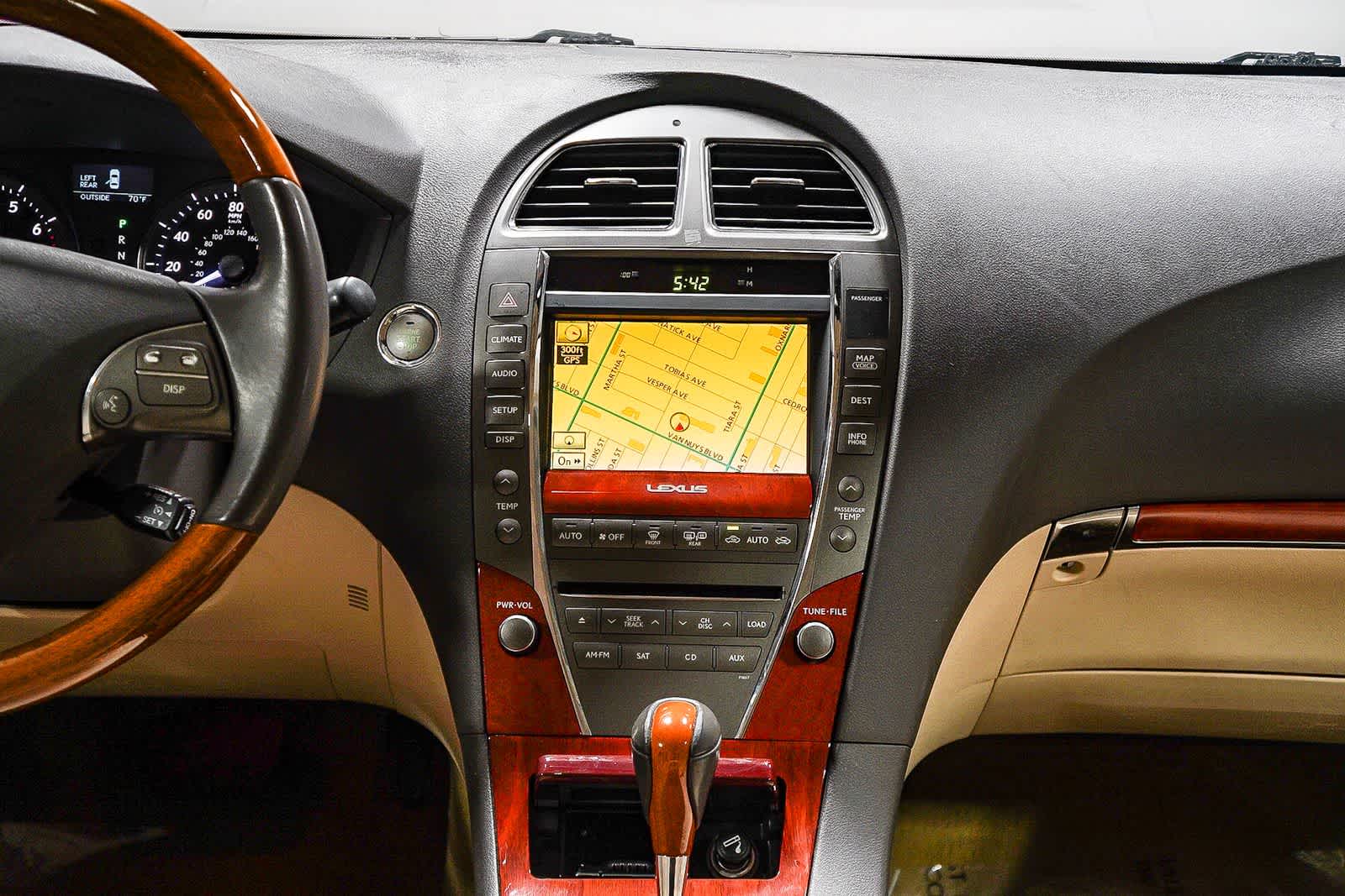 Lexus ES 350 de 4 puertas, 2010