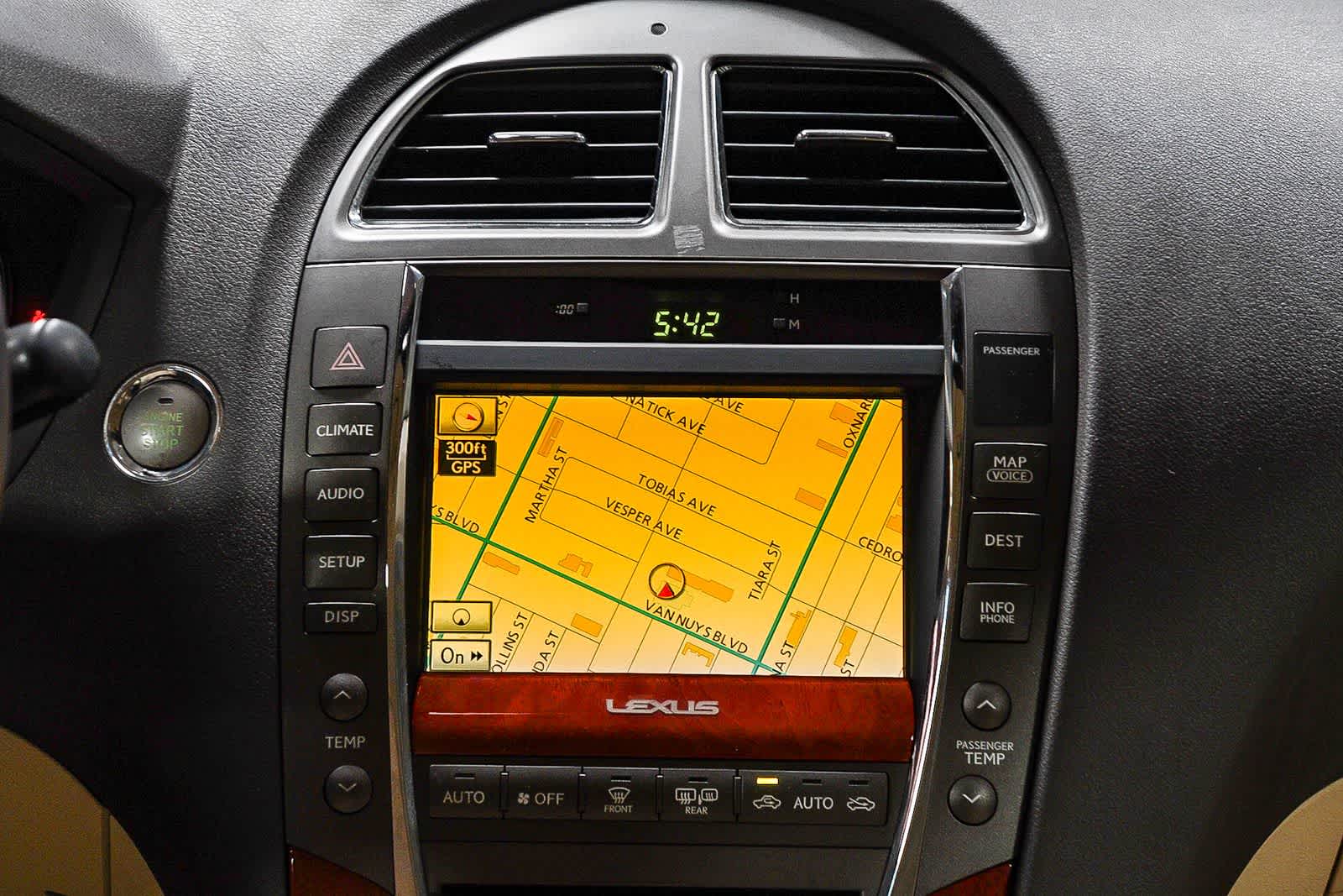 Lexus ES 350 de 4 puertas, 2010