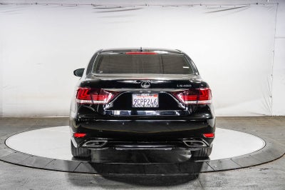 Lexus LS 460 de 2016, 4 puertas, berlina, tracción trasera
