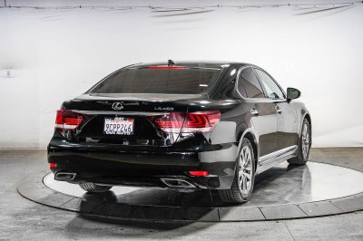 Lexus LS 460 de 2016, 4 puertas, berlina, tracción trasera