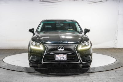 Lexus LS 460 de 2016, 4 puertas, berlina, tracción trasera