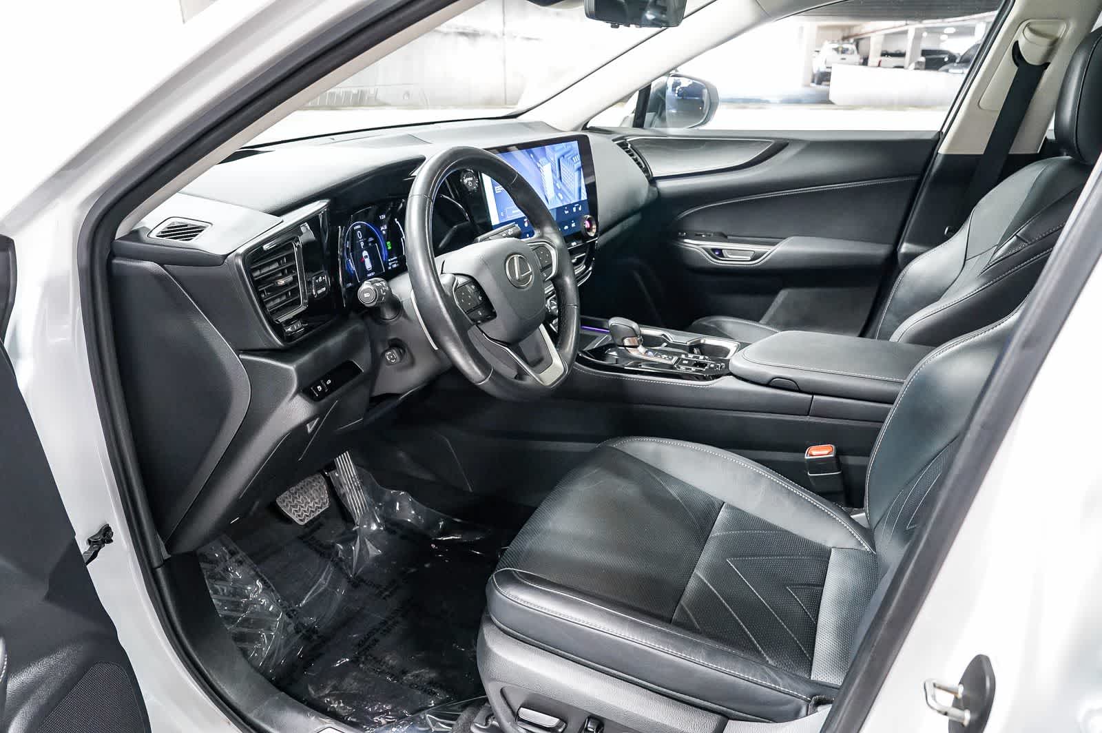 Lexus NX 450h+ Luxury 2023