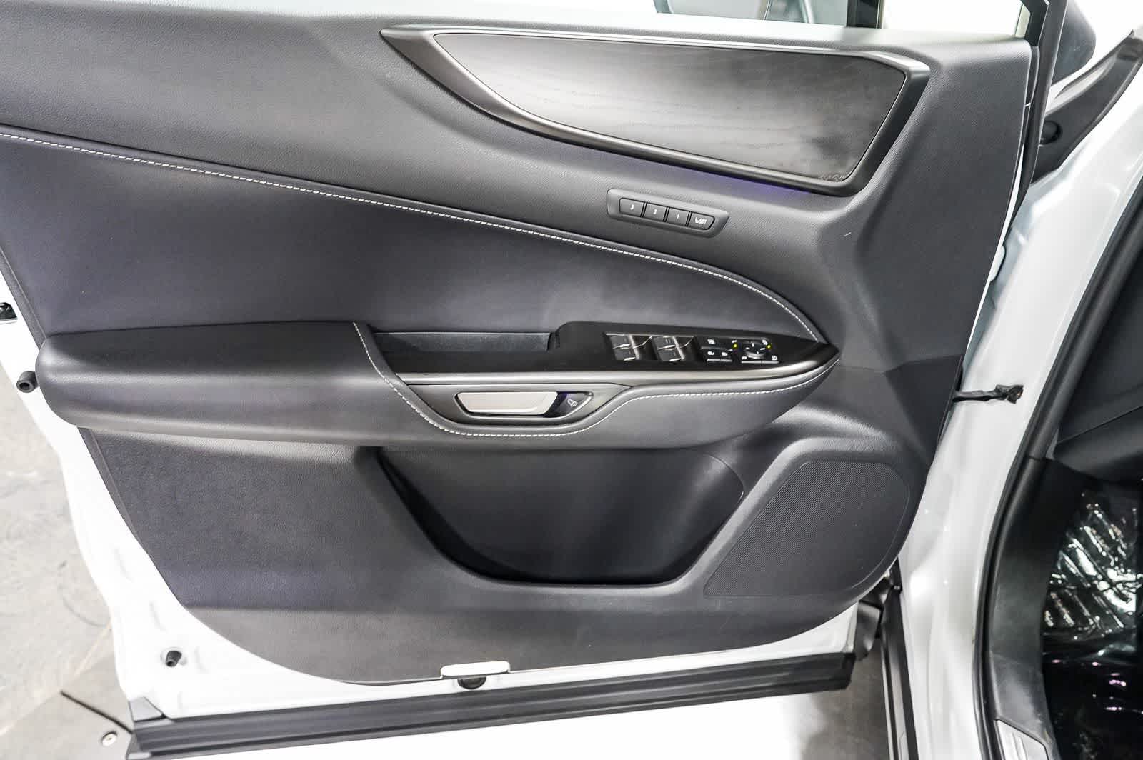 Lexus NX 450h+ Luxury 2023