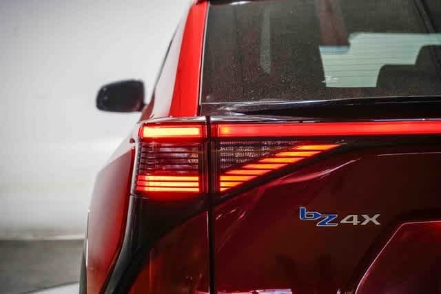 Toyota bZ4X XLE 2024
