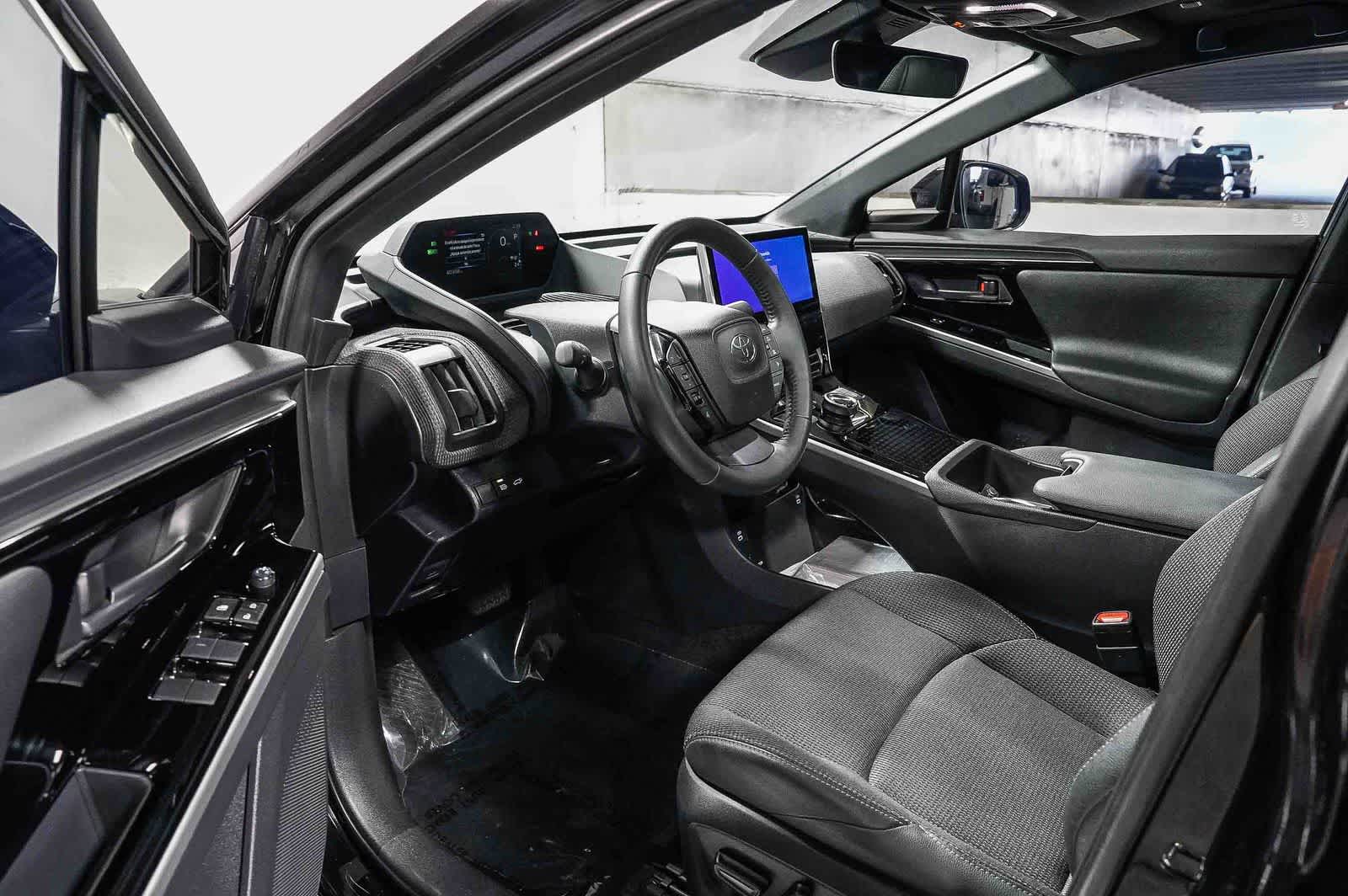 Toyota bZ4X XLE 2024
