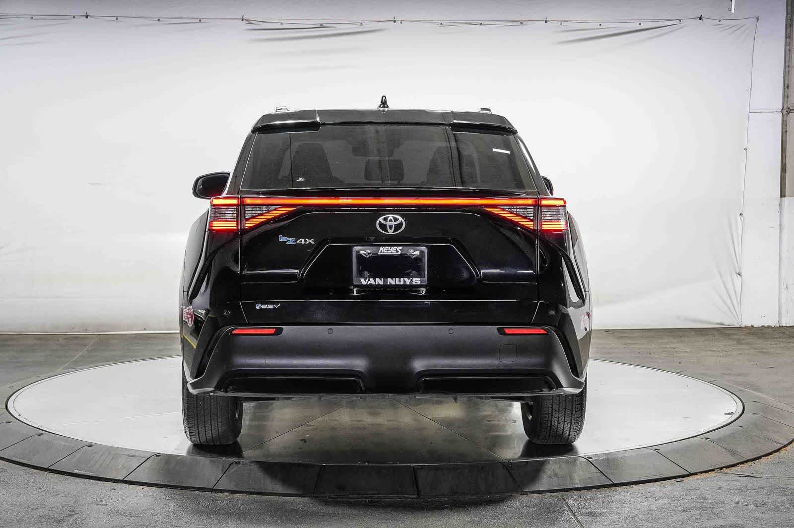 Toyota bZ4X XLE 2024