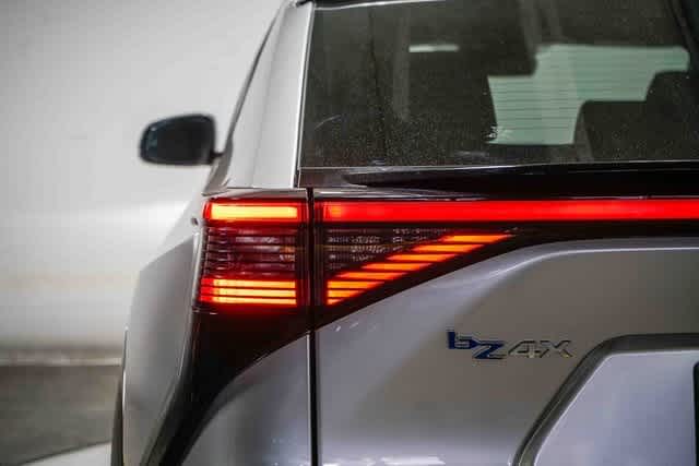 Toyota bZ4X XLE 2025