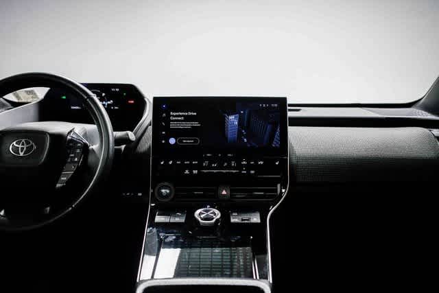 Toyota bZ4X XLE 2025