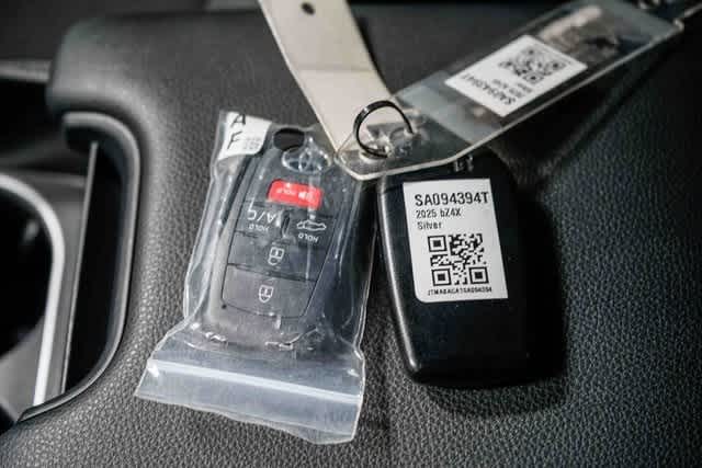 Toyota bZ4X XLE 2025