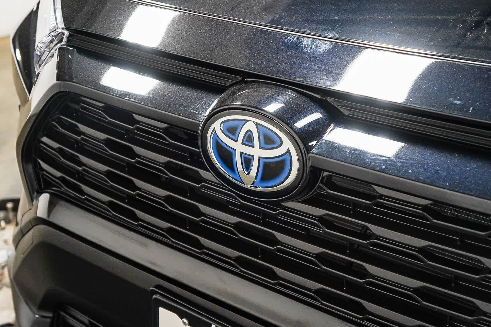 Toyota RAV4 Hybrid XLE Premium 2024