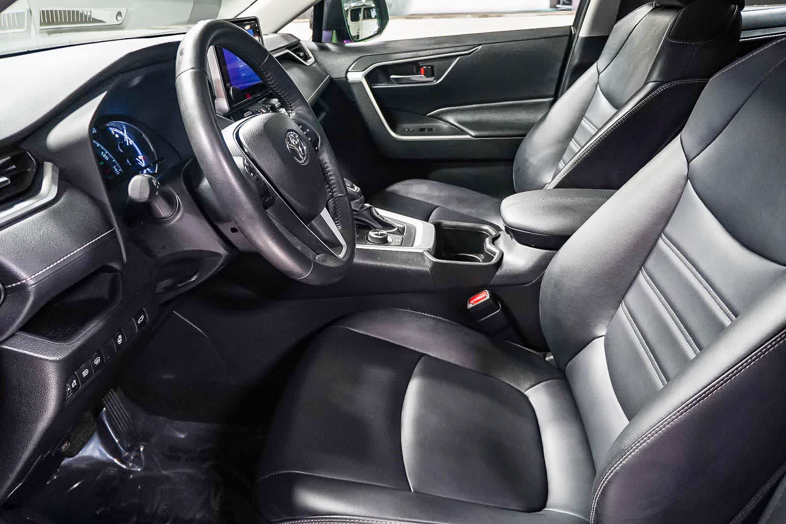 Toyota RAV4 Hybrid XLE Premium 2024