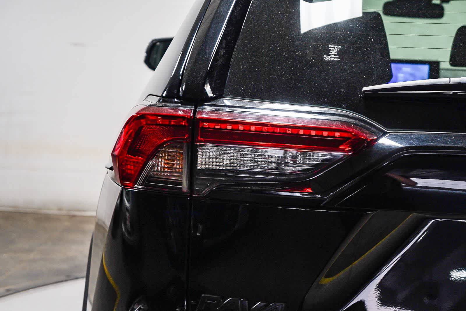 Toyota RAV4 Hybrid XLE Premium 2024