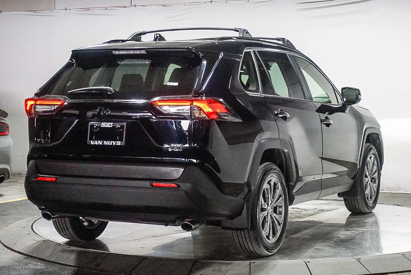 Toyota RAV4 Hybrid XLE Premium 2025