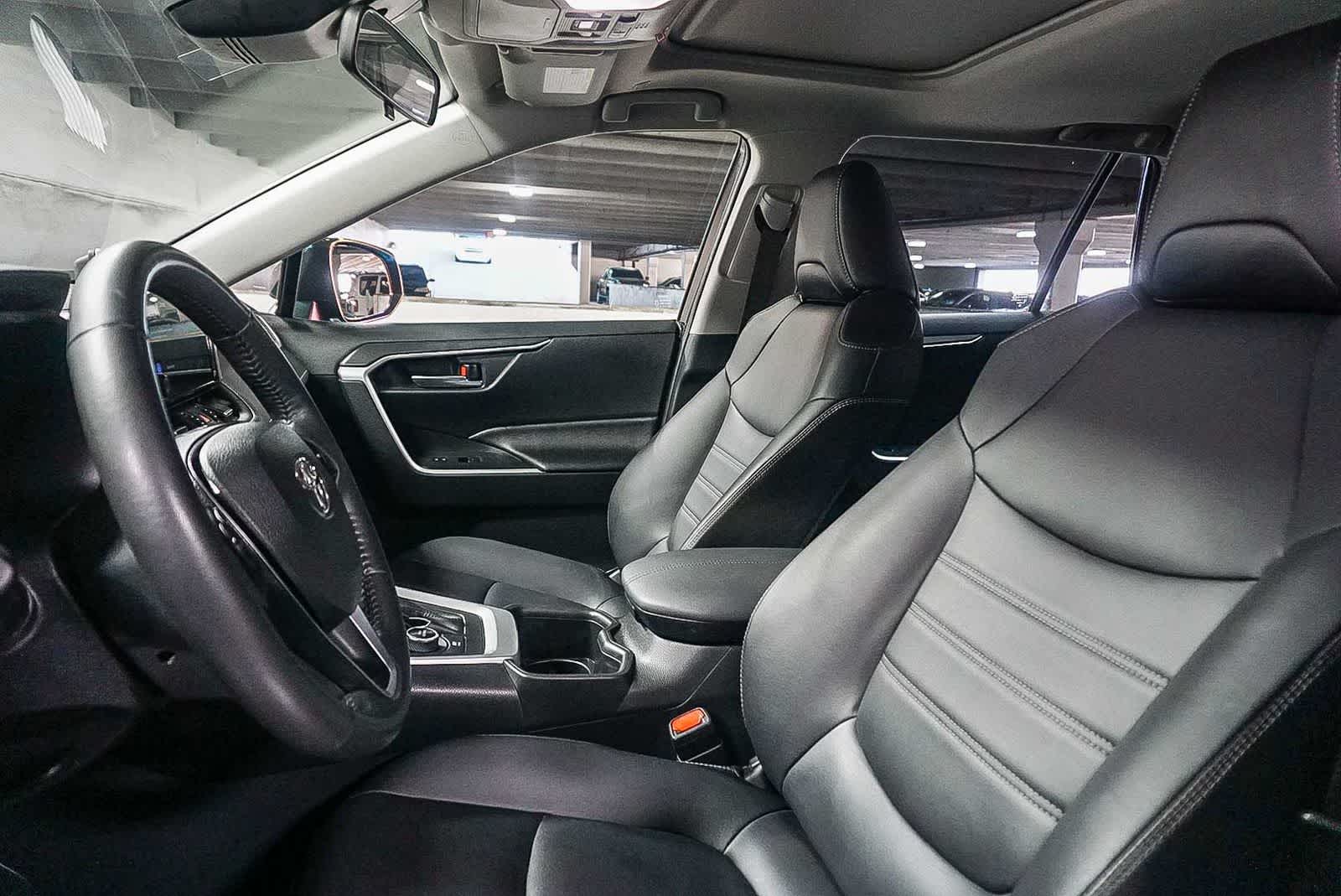 Toyota RAV4 Hybrid XLE Premium 2025