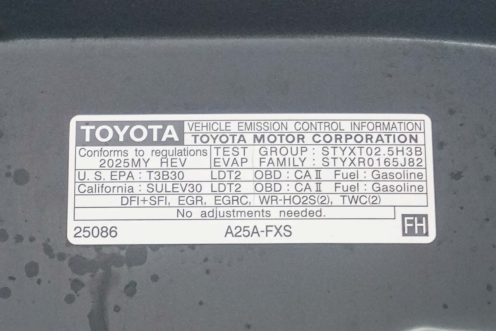 Toyota RAV4 Hybrid XLE Premium 2025