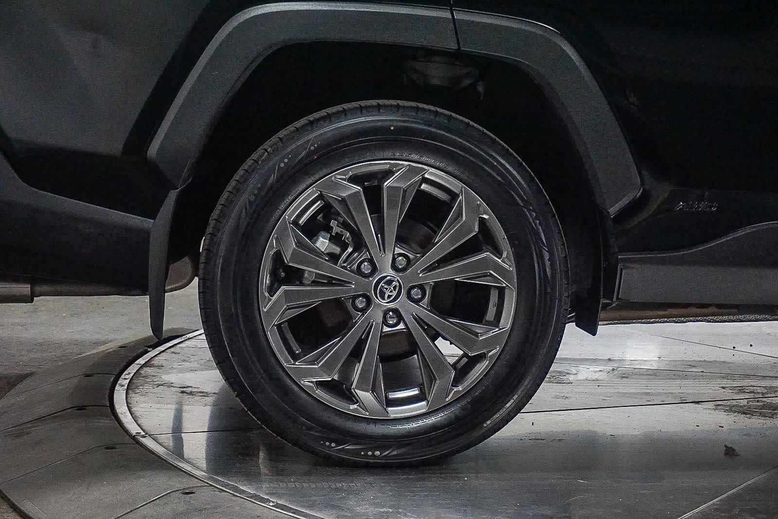 Toyota RAV4 Hybrid XLE Premium 2025