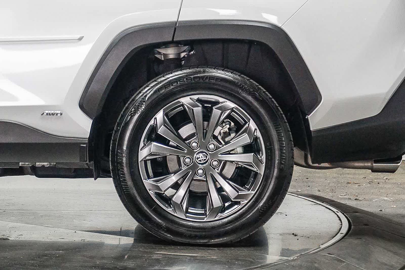 Toyota RAV4 Hybrid XLE Premium 2024