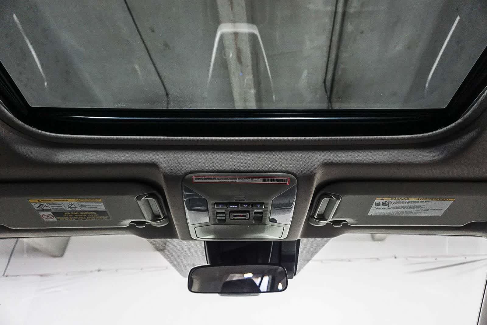 Toyota RAV4 Hybrid XLE Premium 2024