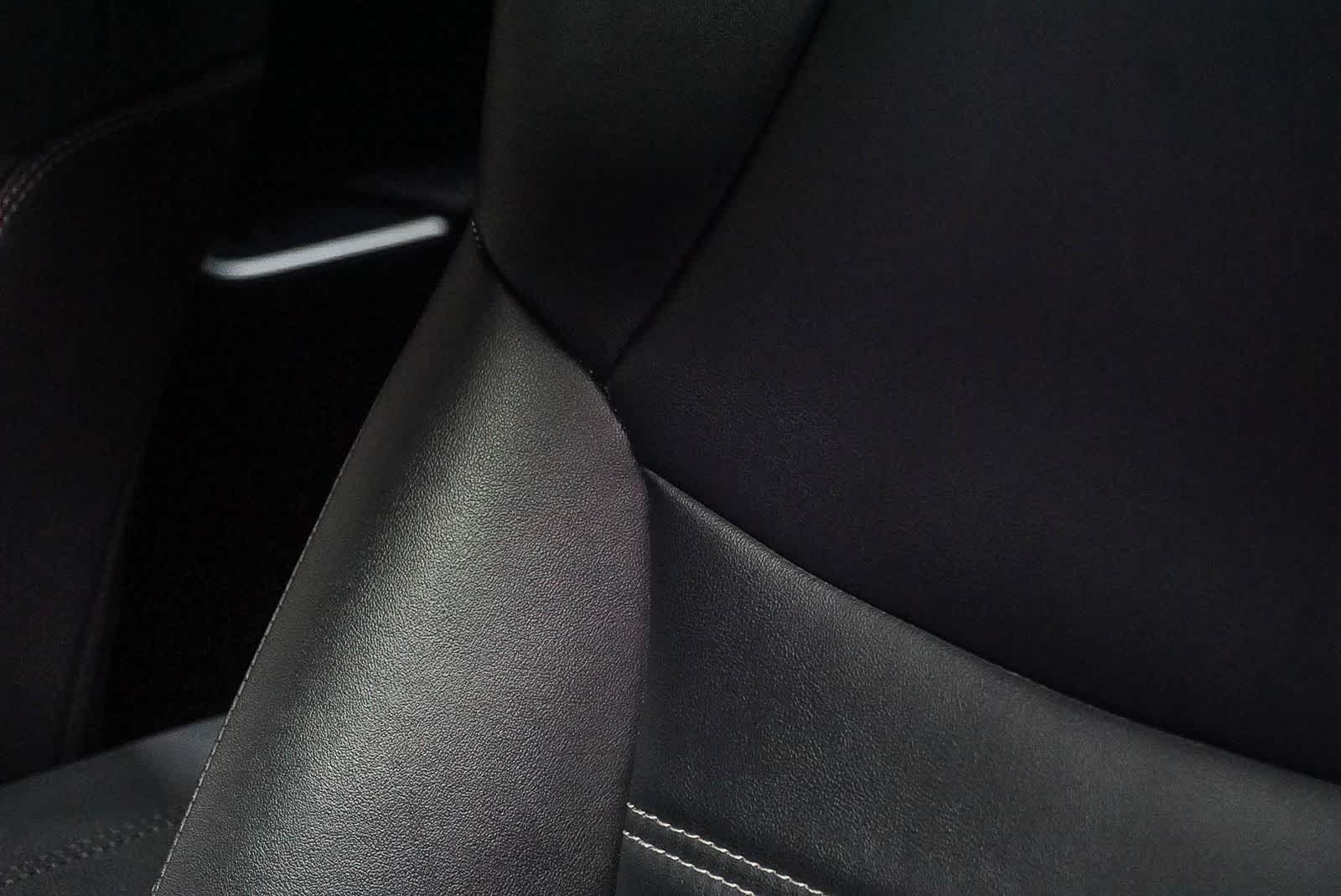Toyota RAV4 Hybrid XLE Premium 2024