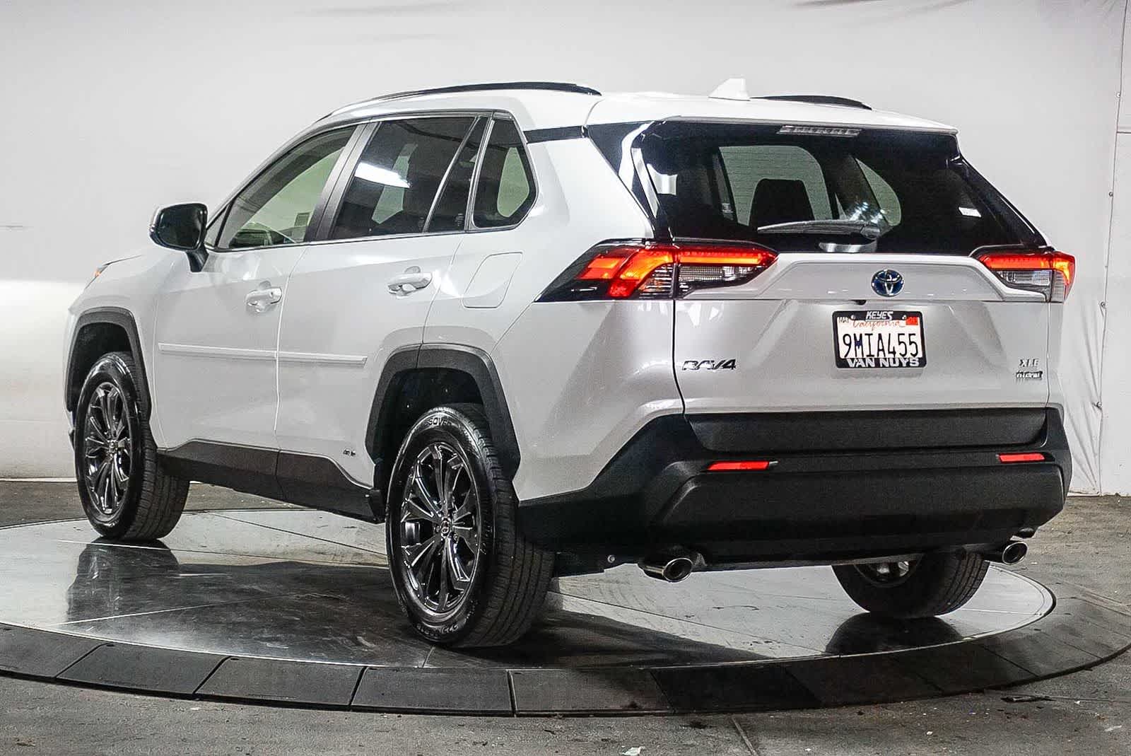 Toyota RAV4 Hybrid XLE Premium 2024