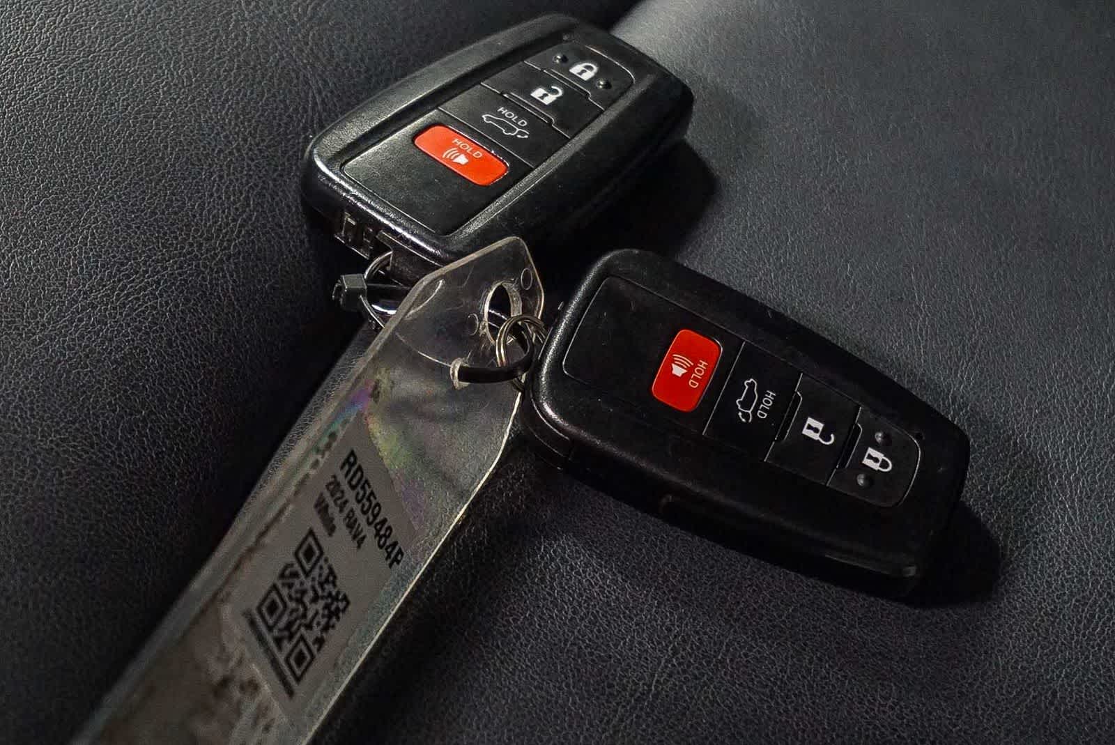 Toyota RAV4 Hybrid XLE Premium 2024