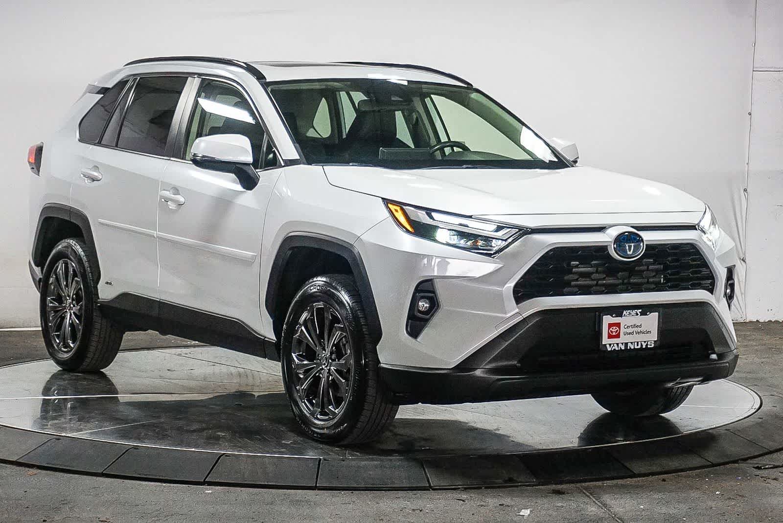 Toyota RAV4 Hybrid XLE Premium 2024