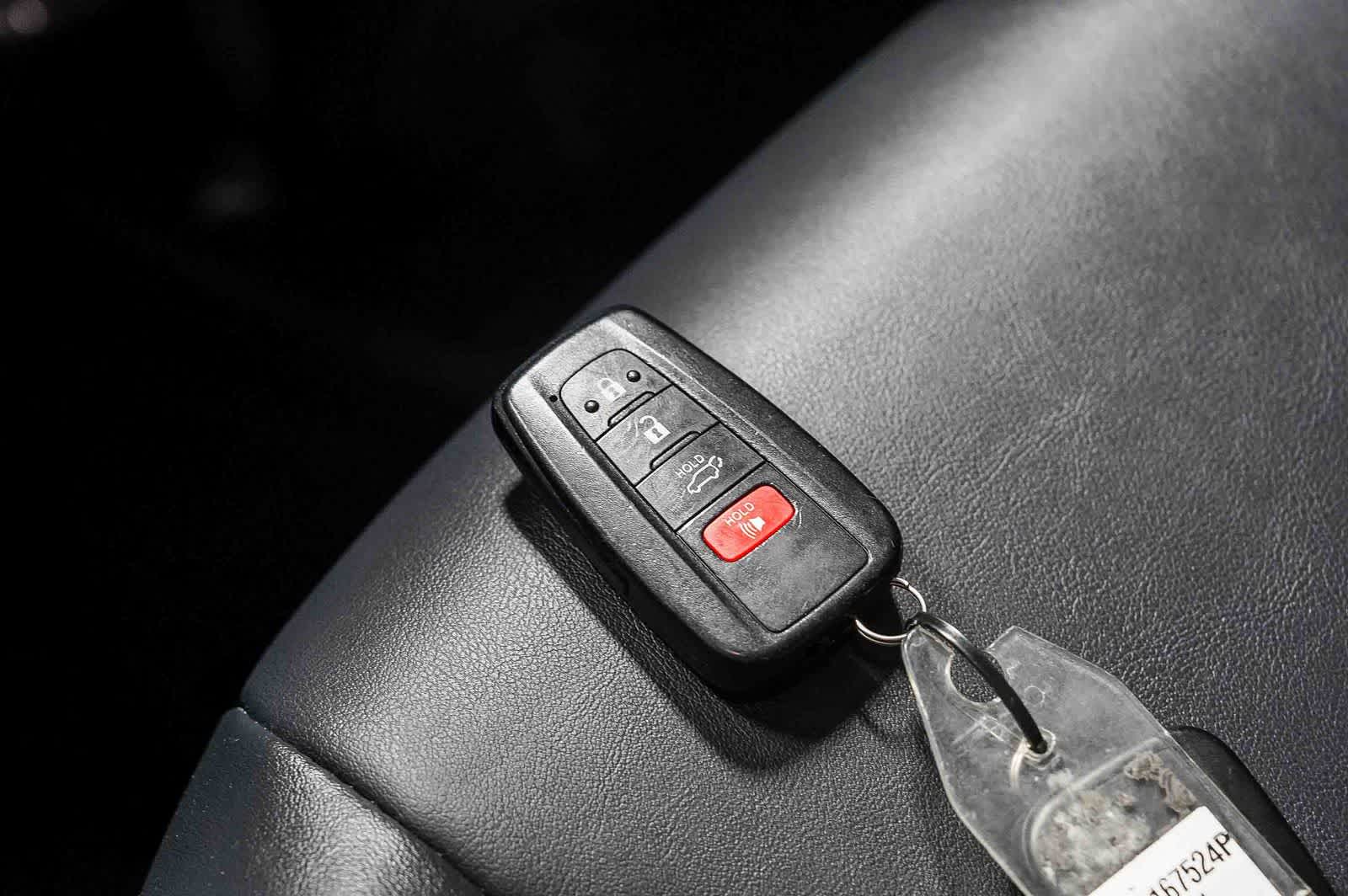 Toyota RAV4 Hybrid XLE Premium 2025