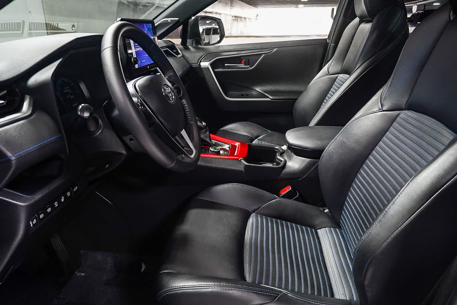 Toyota RAV4 Hybrid XSE 2024