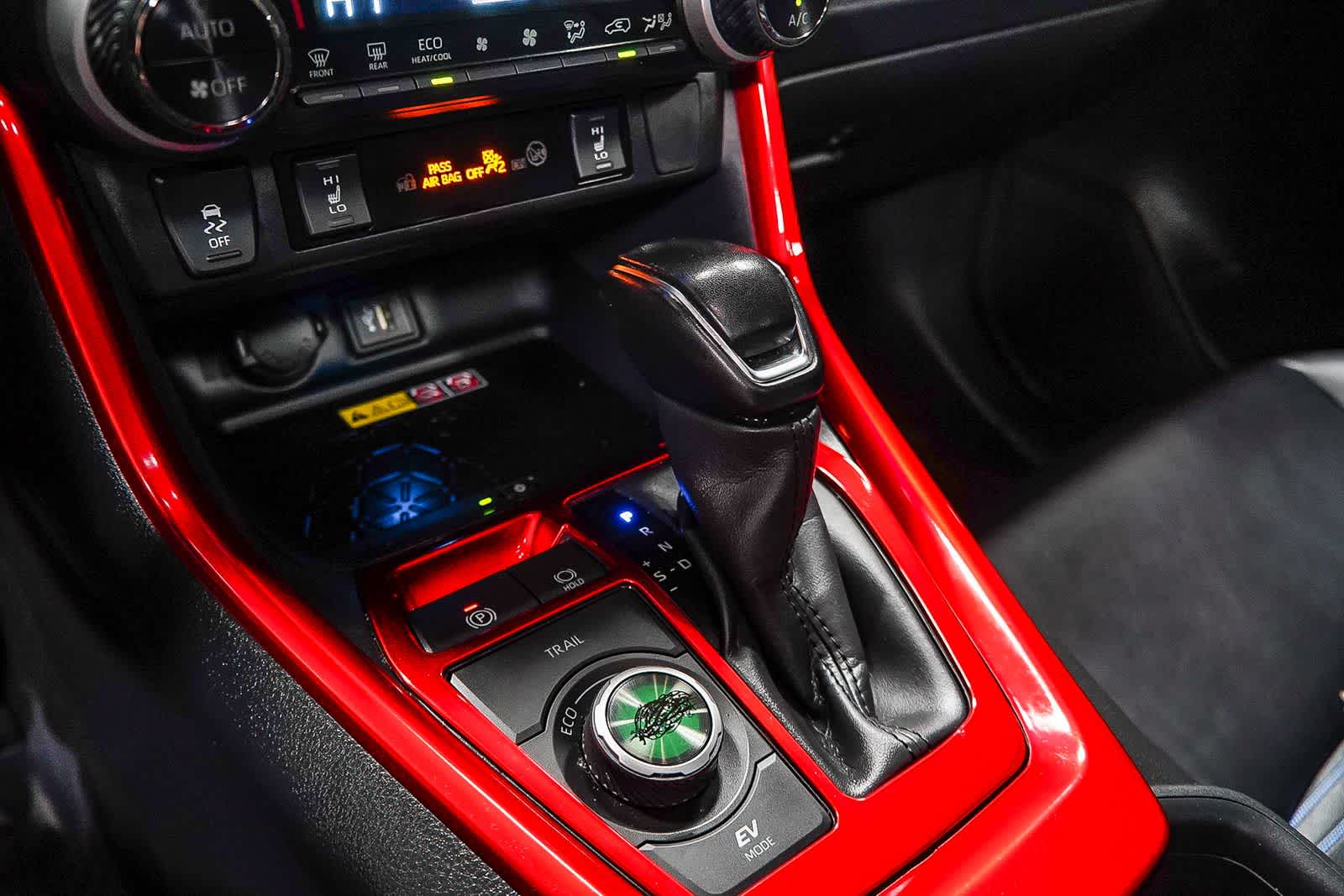 Toyota RAV4 Hybrid XSE 2024