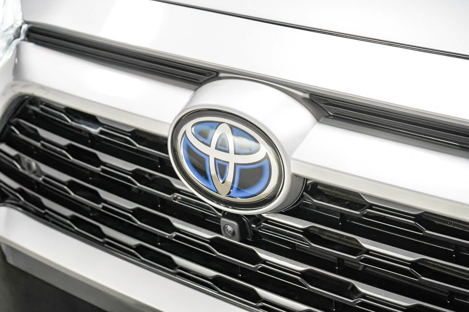 Toyota RAV4 Hybrid XSE 2024