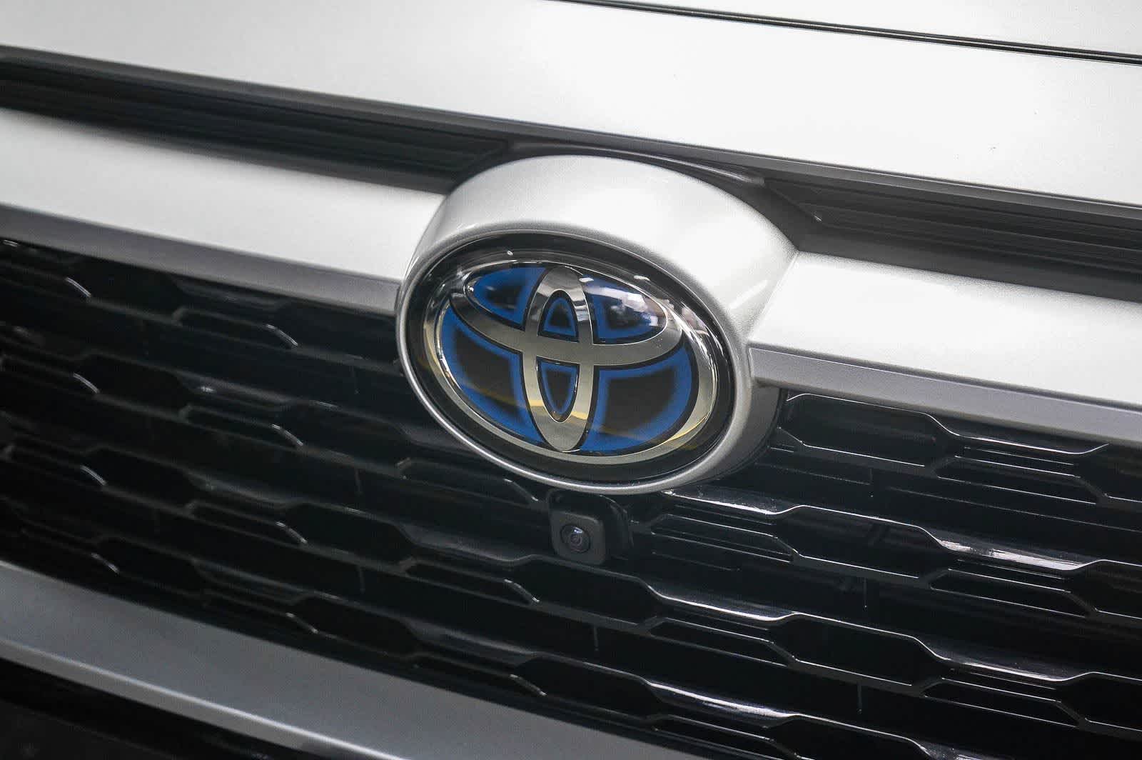 Toyota RAV4 Hybrid XSE 2024