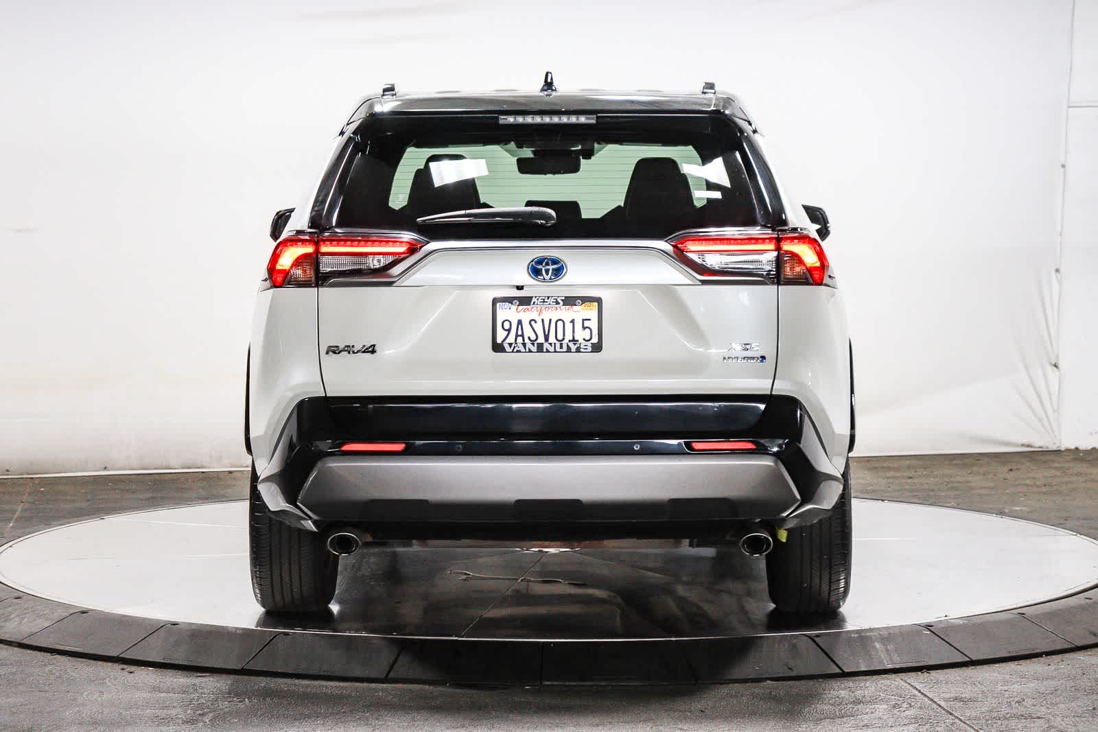 Toyota RAV4 Hybrid XSE 2020