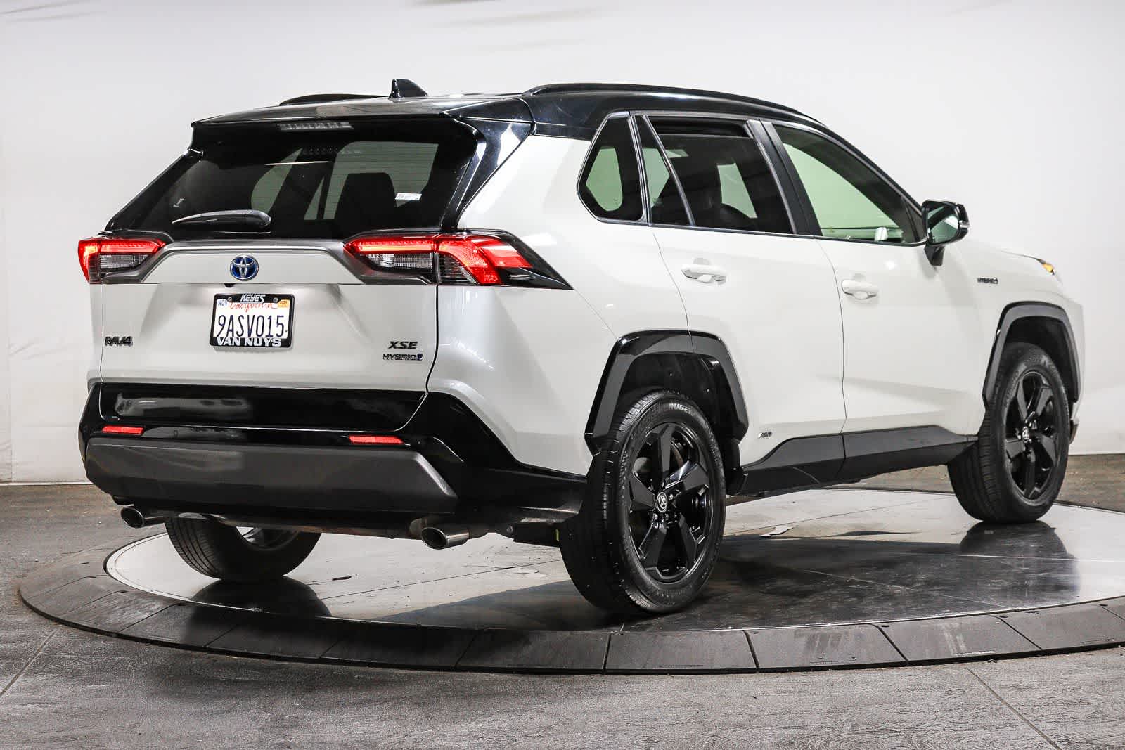Toyota RAV4 Hybrid XSE 2020