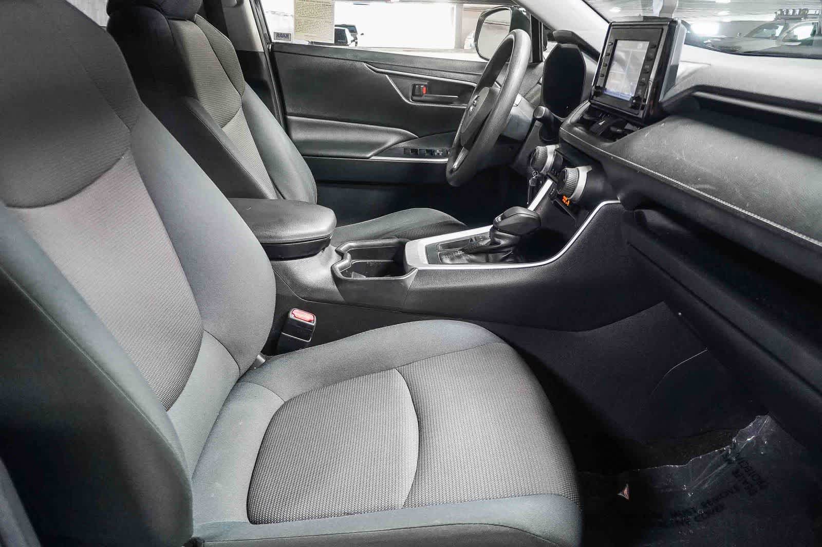 Toyota RAV4 LE 2019