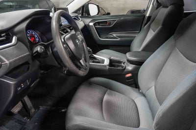 Toyota RAV4 LE 2019