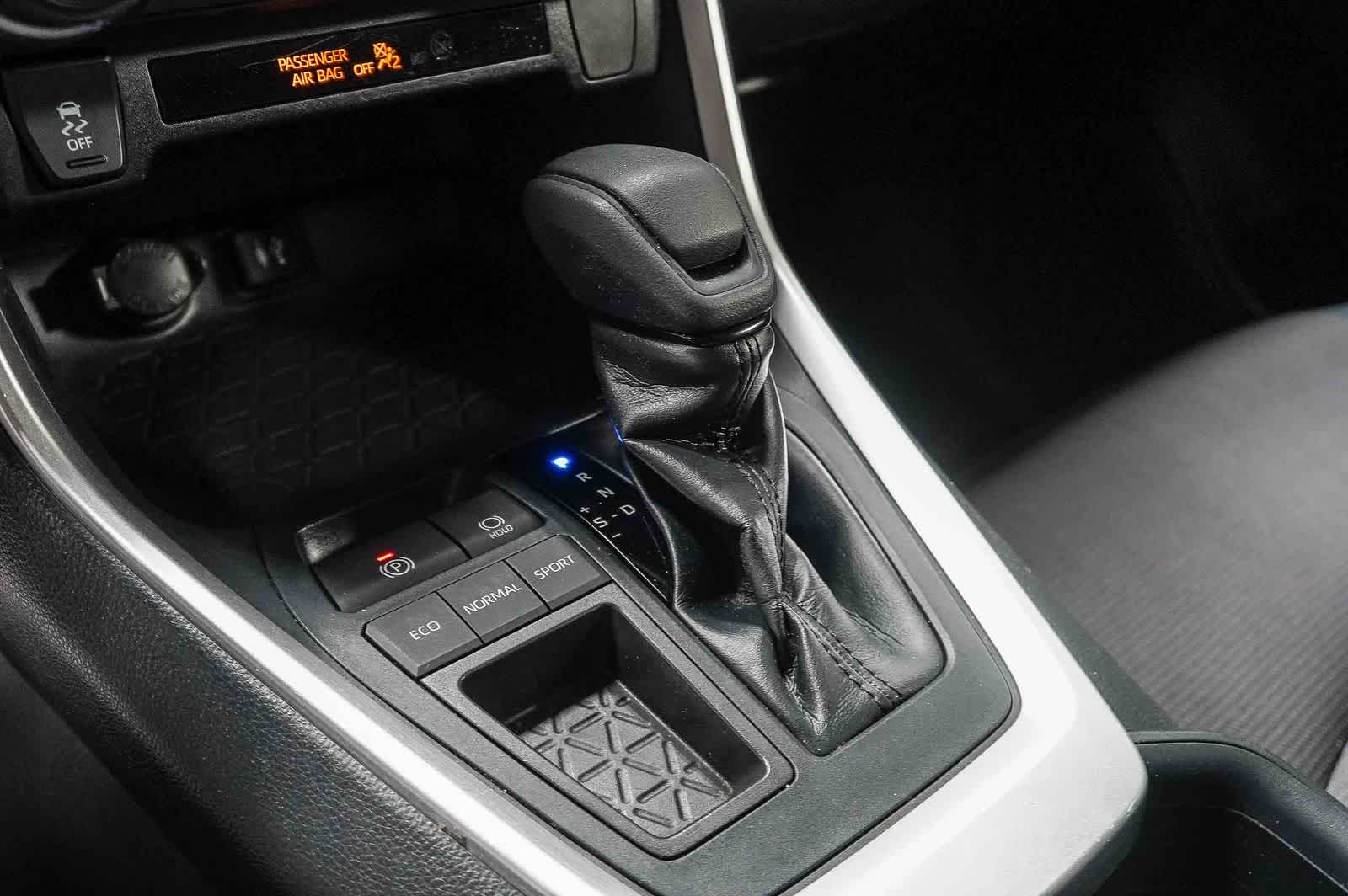 Toyota RAV4 LE 2019