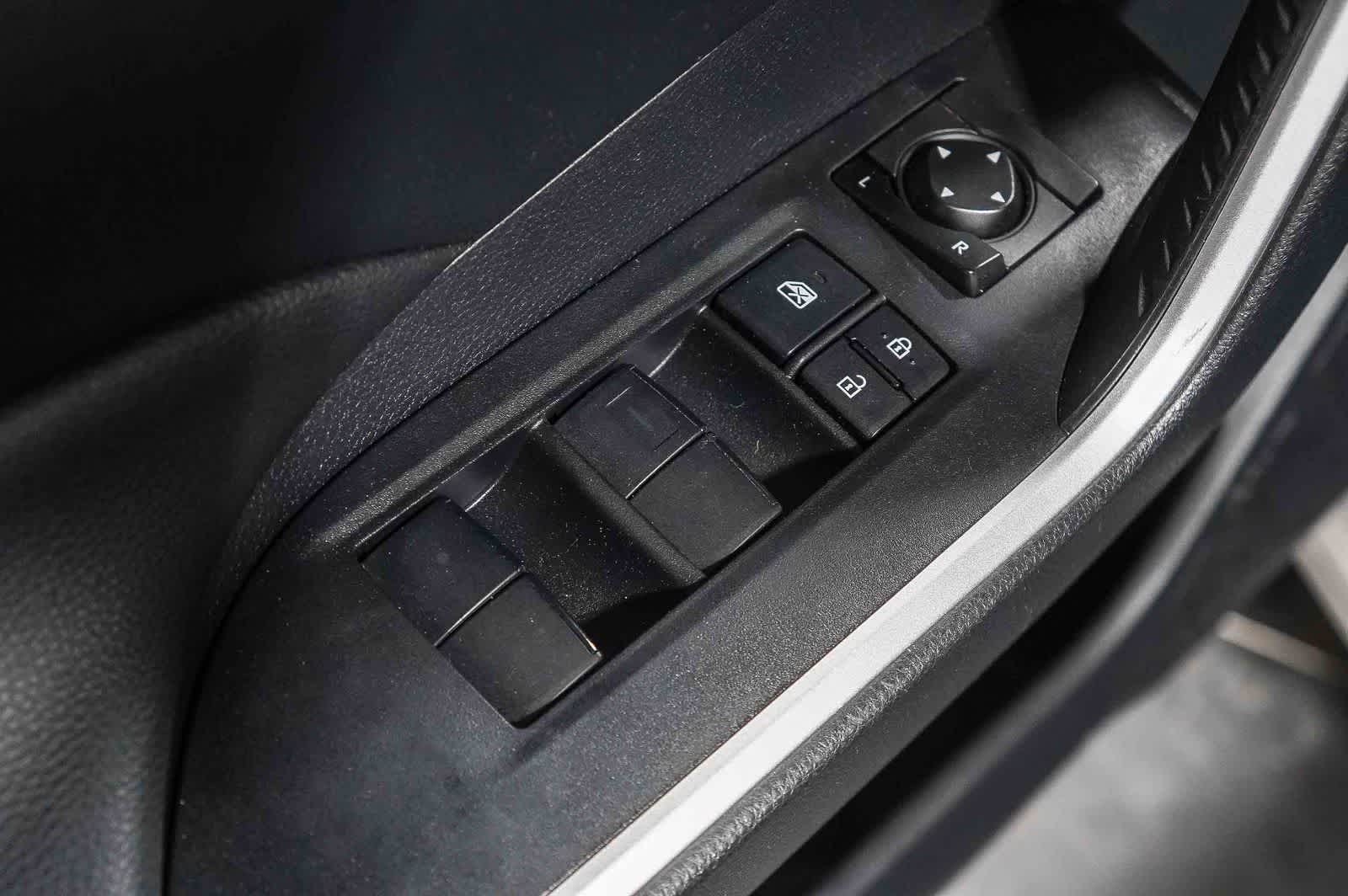 Toyota RAV4 LE 2019