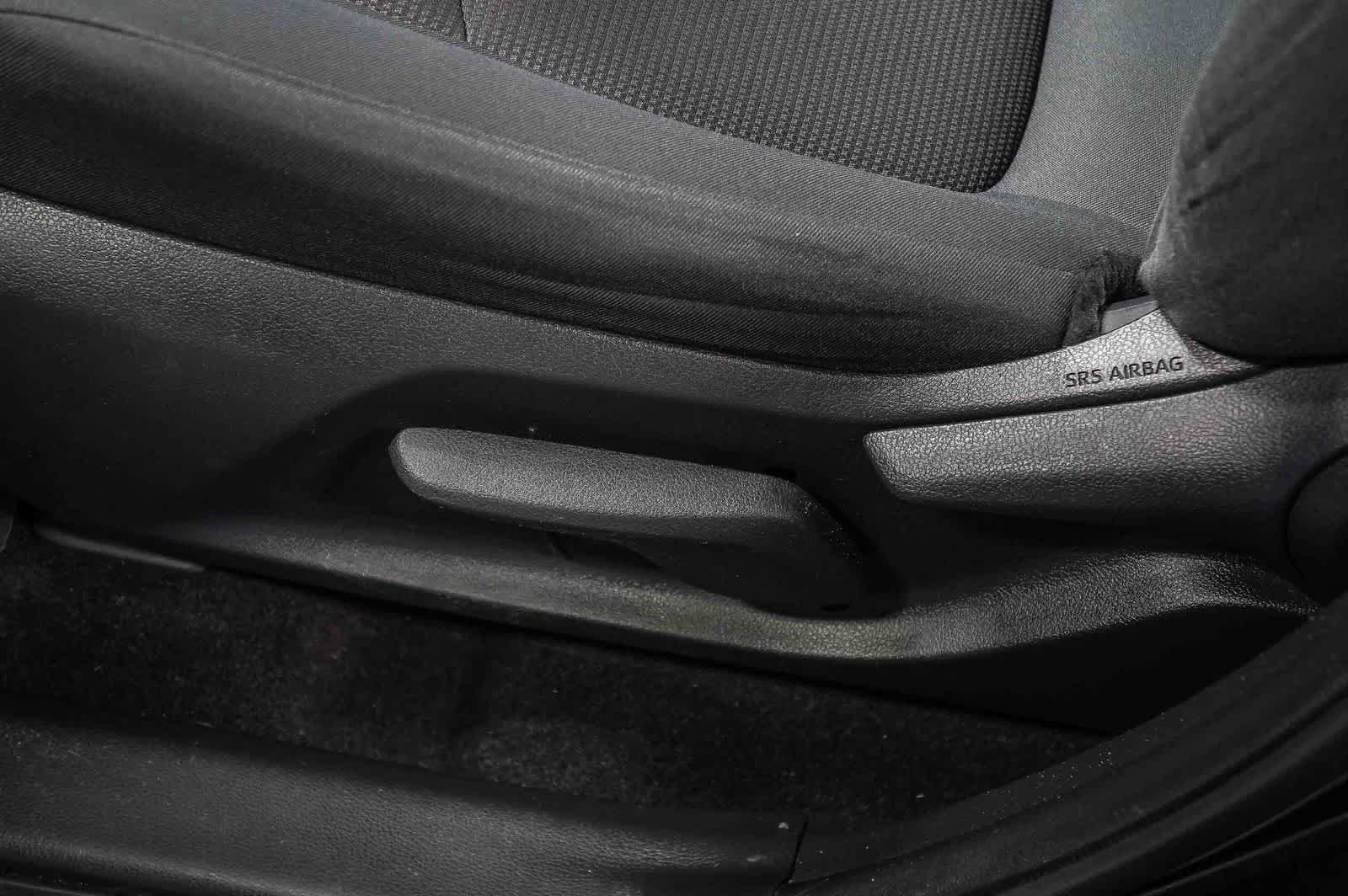 Toyota RAV4 LE 2019