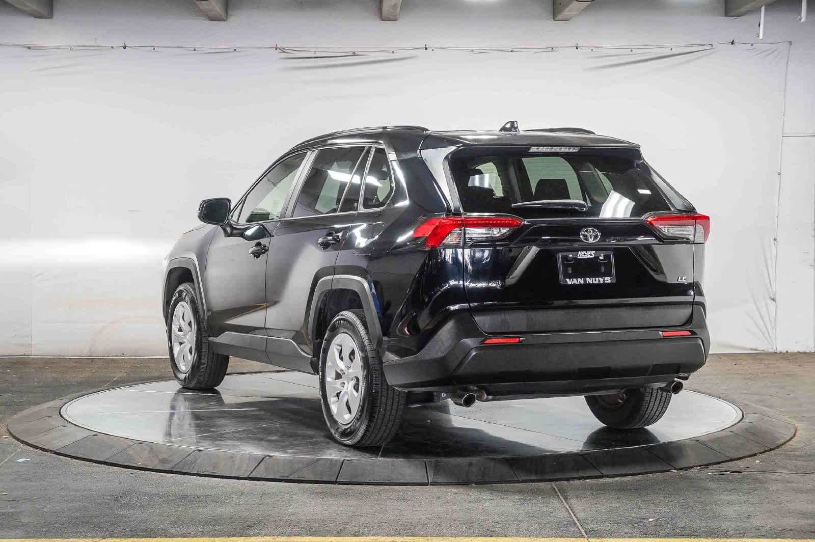 Toyota RAV4 LE 2019