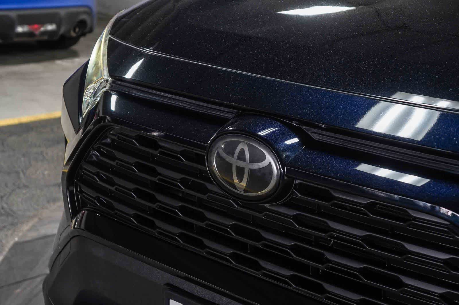 Toyota RAV4 LE 2019