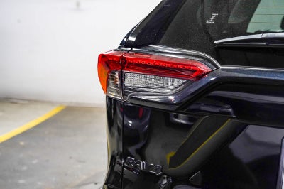 Toyota RAV4 Hybrid LE 2025
