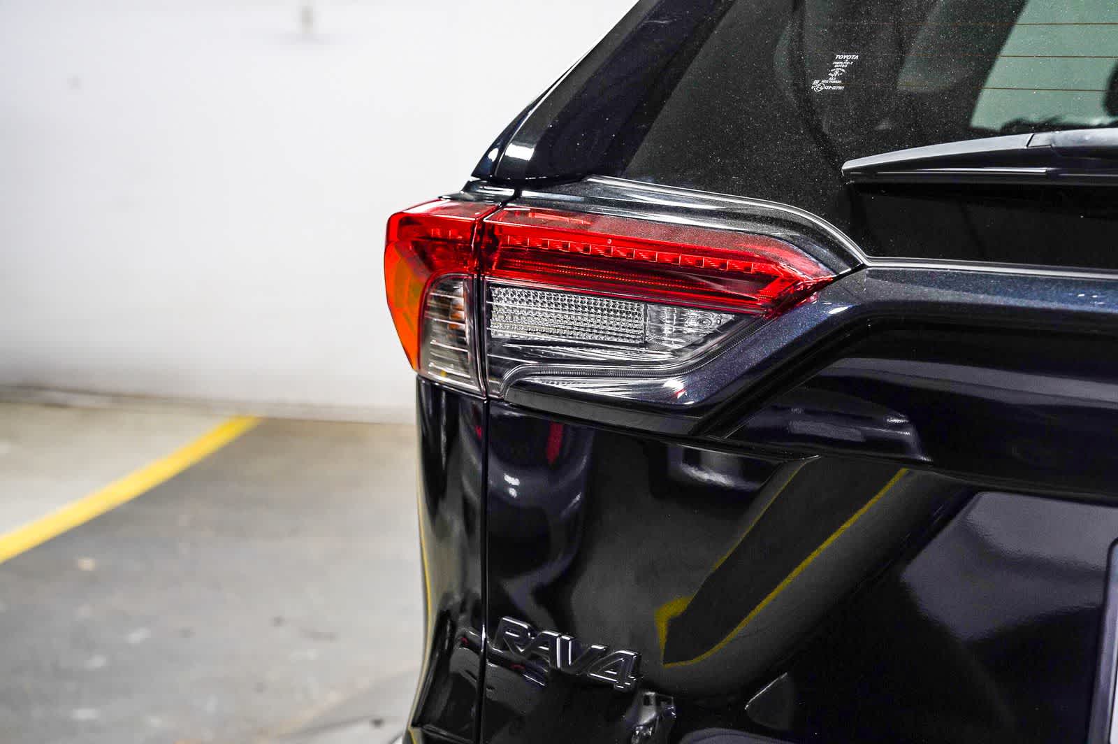 Toyota RAV4 Hybrid LE 2025