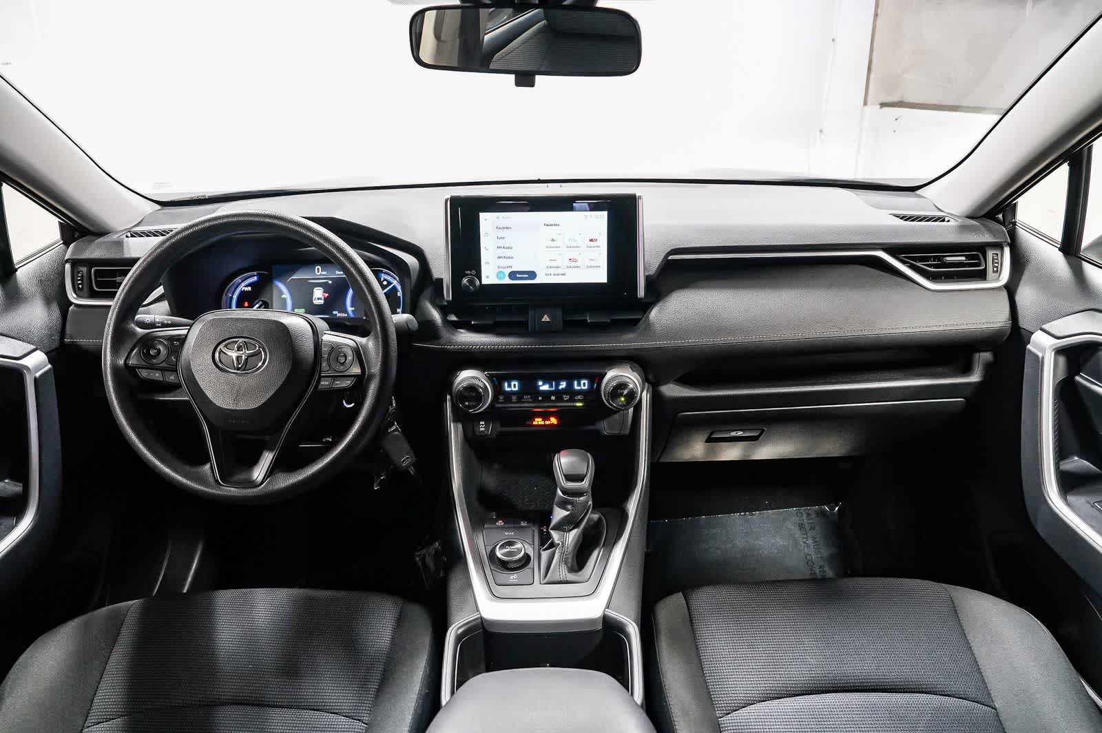 Toyota RAV4 Hybrid LE 2025