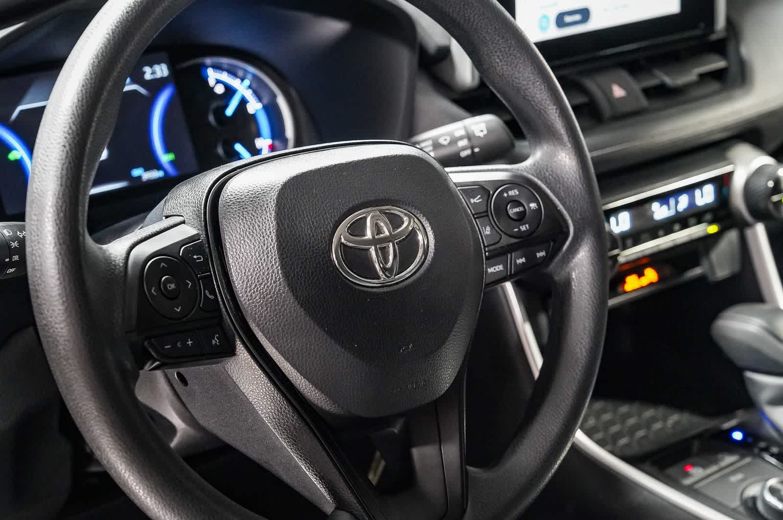 Toyota RAV4 Hybrid LE 2025