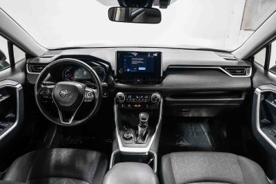 Toyota RAV4 Hybrid XLE 2025