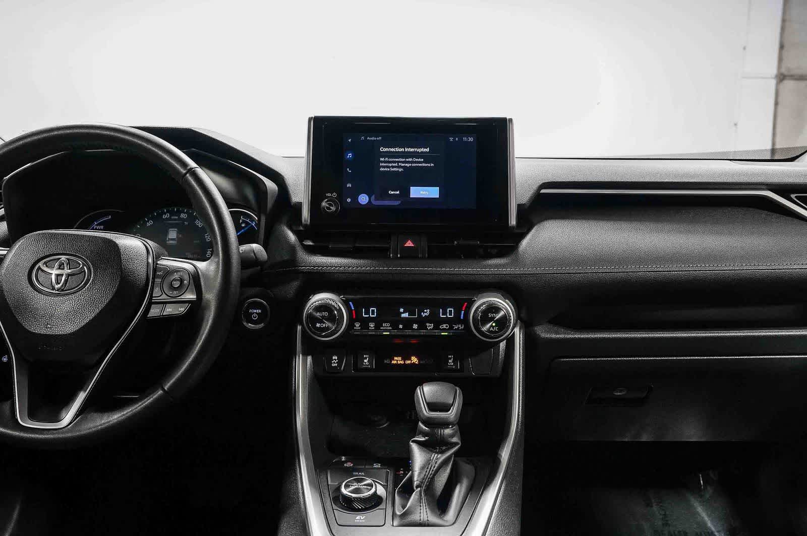 Toyota RAV4 Hybrid XLE 2025