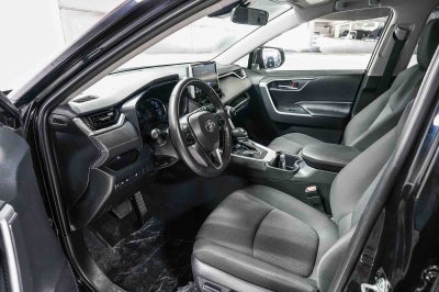 Toyota RAV4 Hybrid XLE 2025