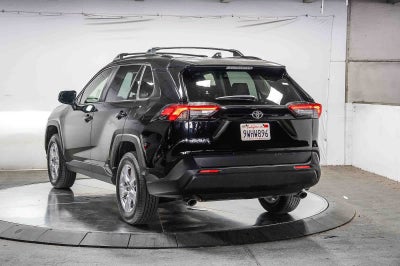 Toyota RAV4 Hybrid XLE 2025