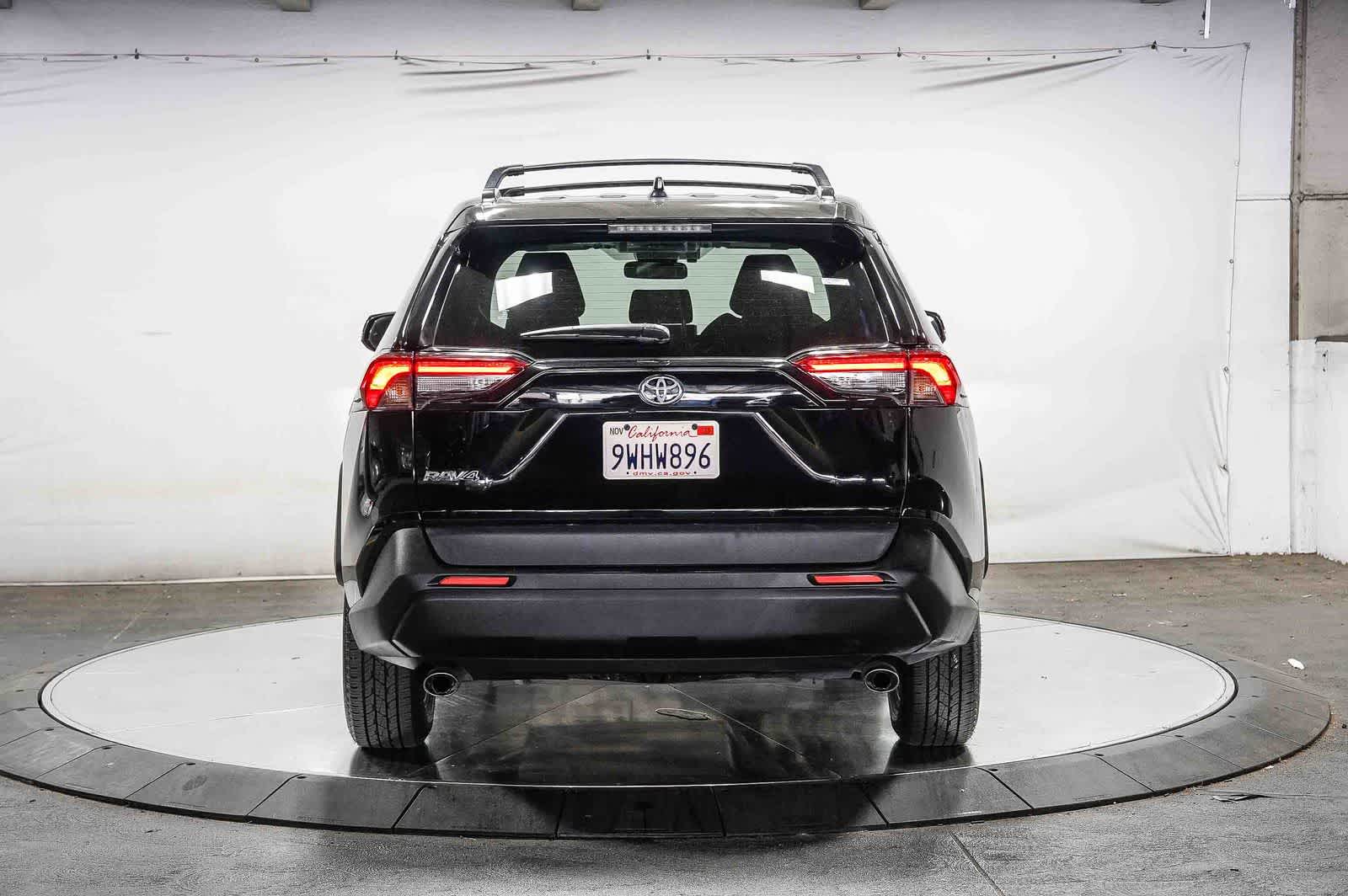 Toyota RAV4 Hybrid XLE 2025