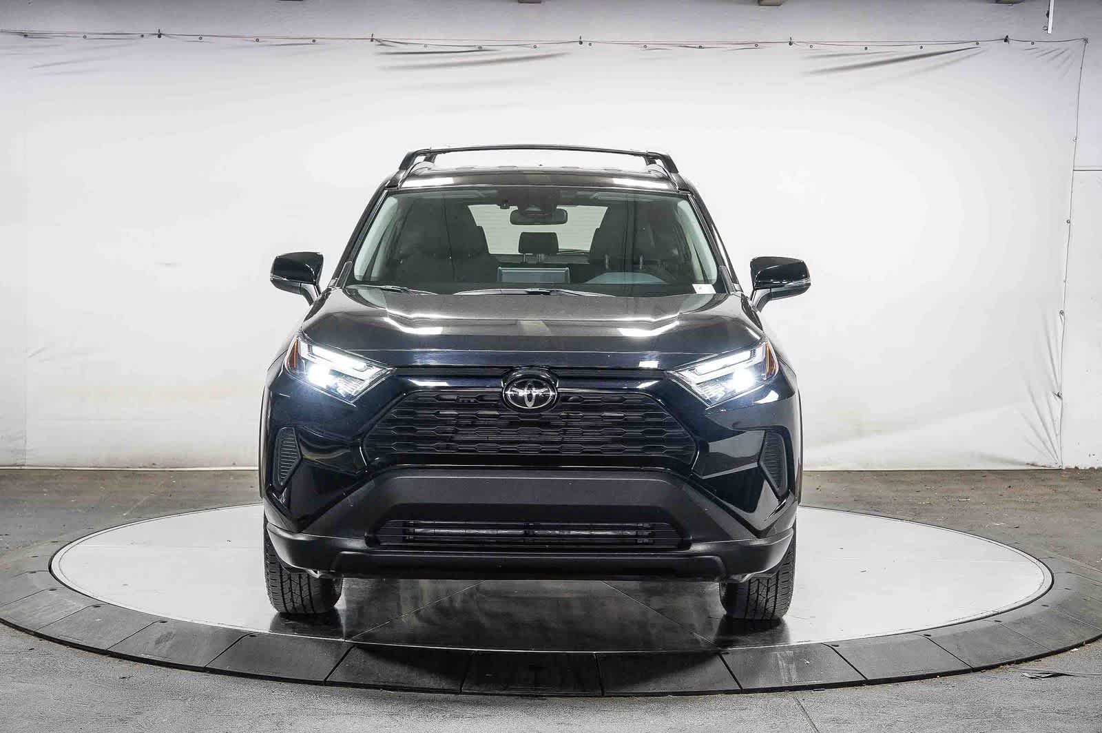 Toyota RAV4 Hybrid XLE 2025